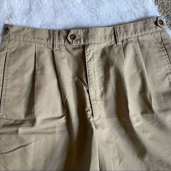 Dockers Khaki Shorts Mens Size 34 - Picture 2 of 8